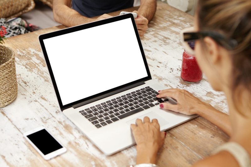 blogger writing new post