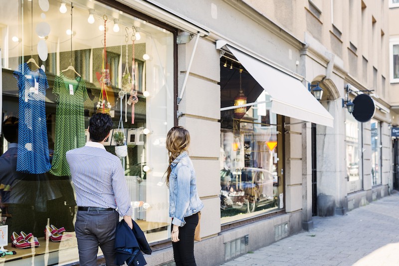 brick and mortar store blogging