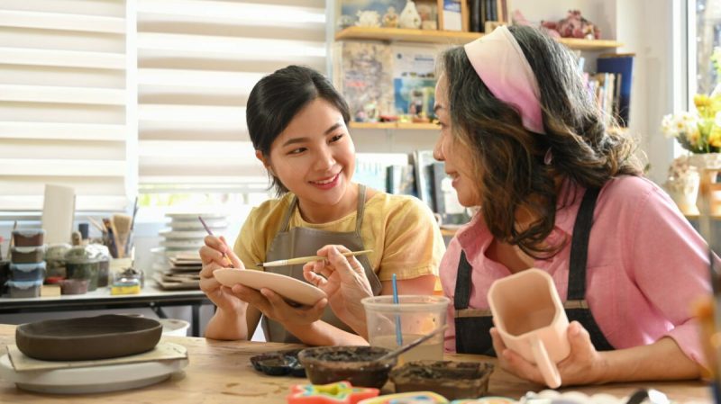 web design for paint your own pottery studio