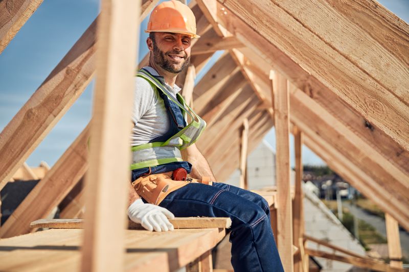 picture of roofer