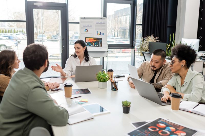 marketing team work on programmatic advertising