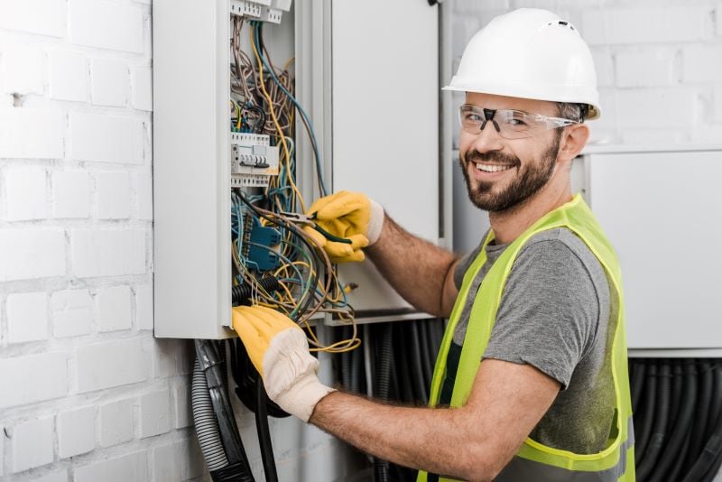 picture of electrician