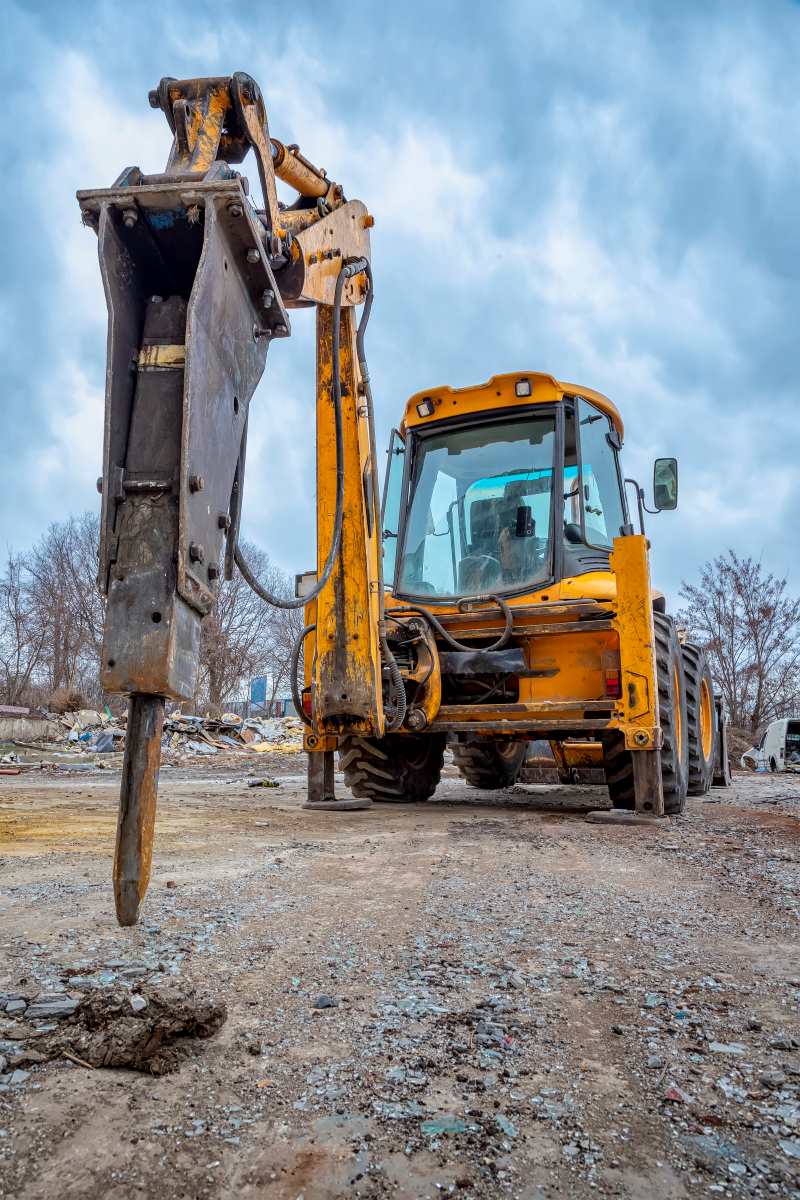 hydraulic breaker hammer