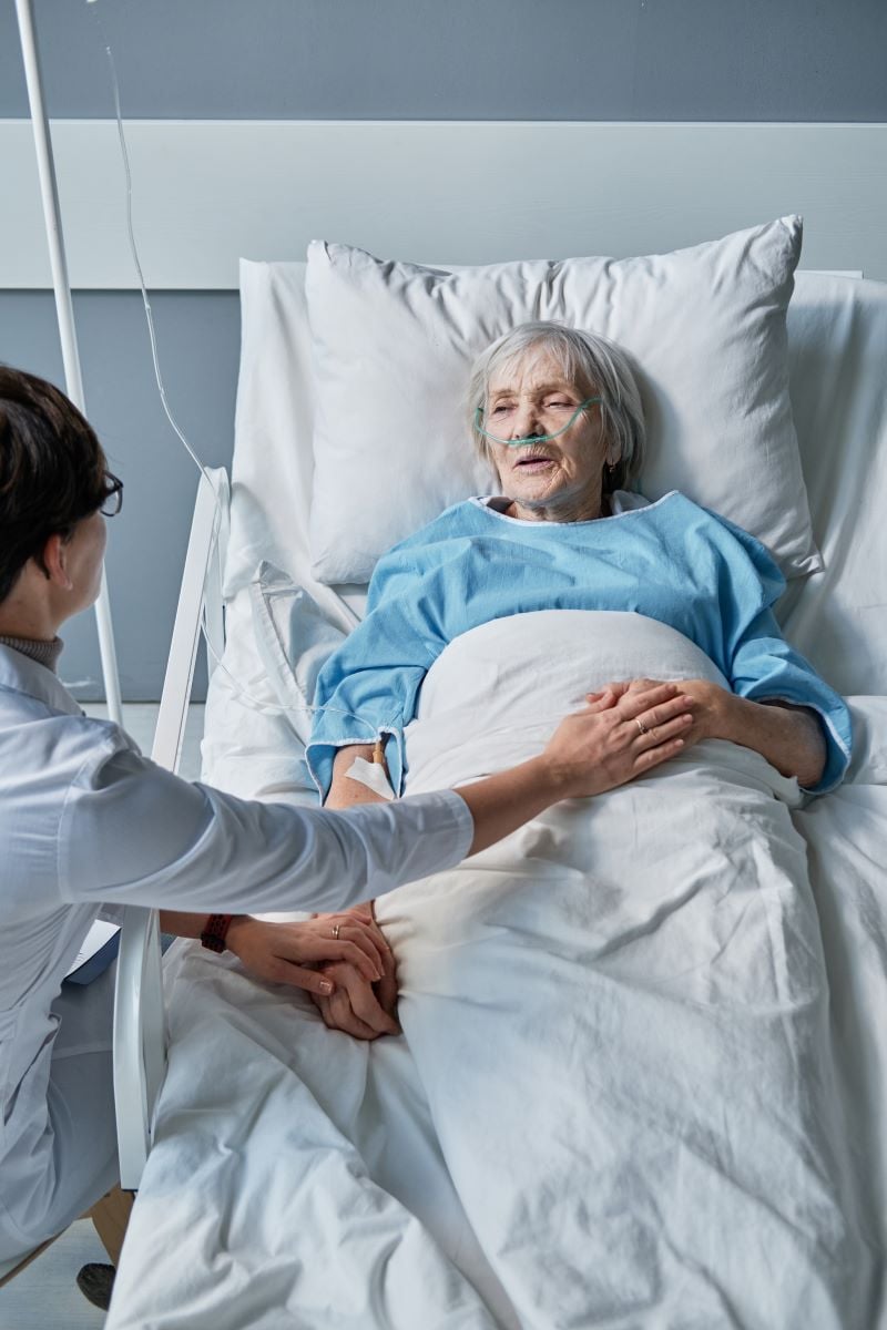 doctor supporting the patient during disease
