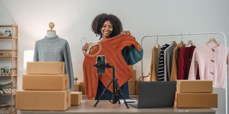 Shopify vs etsy branding
